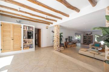 Villa for 10 People in Cala Tarida, Sant Josep de sa Talaia, Photo 1