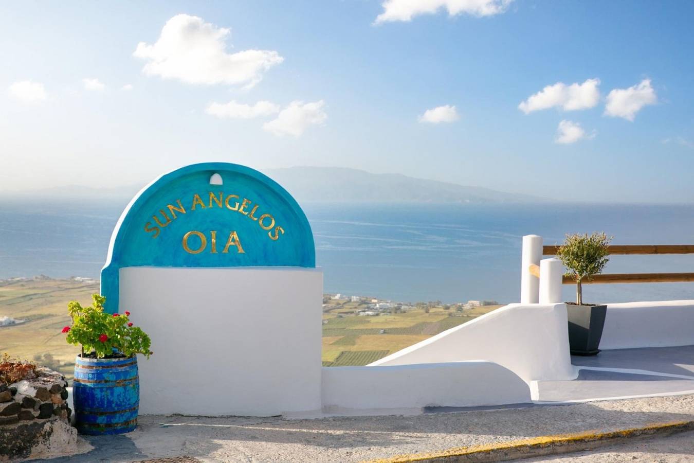 Entire apartment, Deluxe Cave Suite | Jetted Tub | Sea & Sunset View in Finikia, Santorini