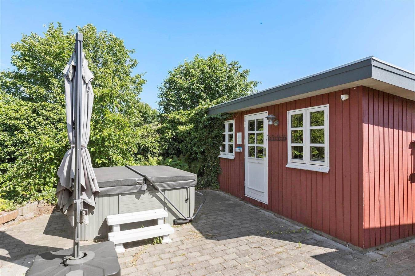 Ferienhaus für 6 Personen mit Terrasse in Fjellerup Strand, Djursland