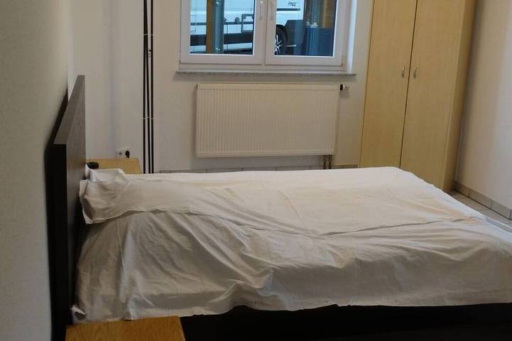 Ganze Wohnung, Ferienwohnung Bunter Hund - Appartement/Fewo, Dusche, Wc, 1 Schlafraum in Hausen (Wied), Rheinland-Pfalz