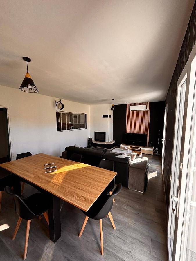 Location de vacances pour 8 personnes, avec jardin et vue, animaux acceptés à Eynesse