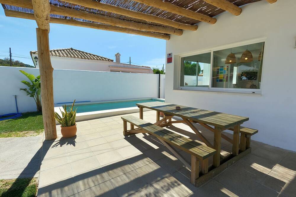 Villa Muscari Nature 200 meters from the beach 10 pax in Los Caños de Meca, Barbate
