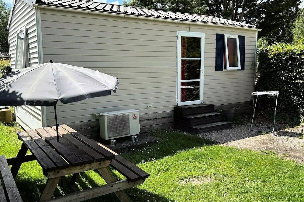 Mobil-Home Standard 26m2 (2ch - 1/5 pers.) + Tv + Clim 2 Ã 5 personnes - 2 pers. inclus dans le tarif in Bresles, Oise