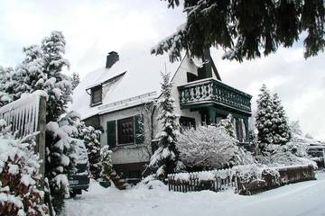 Ferienhaus für 8 Personen, mit Balkon und Garten in Medebach