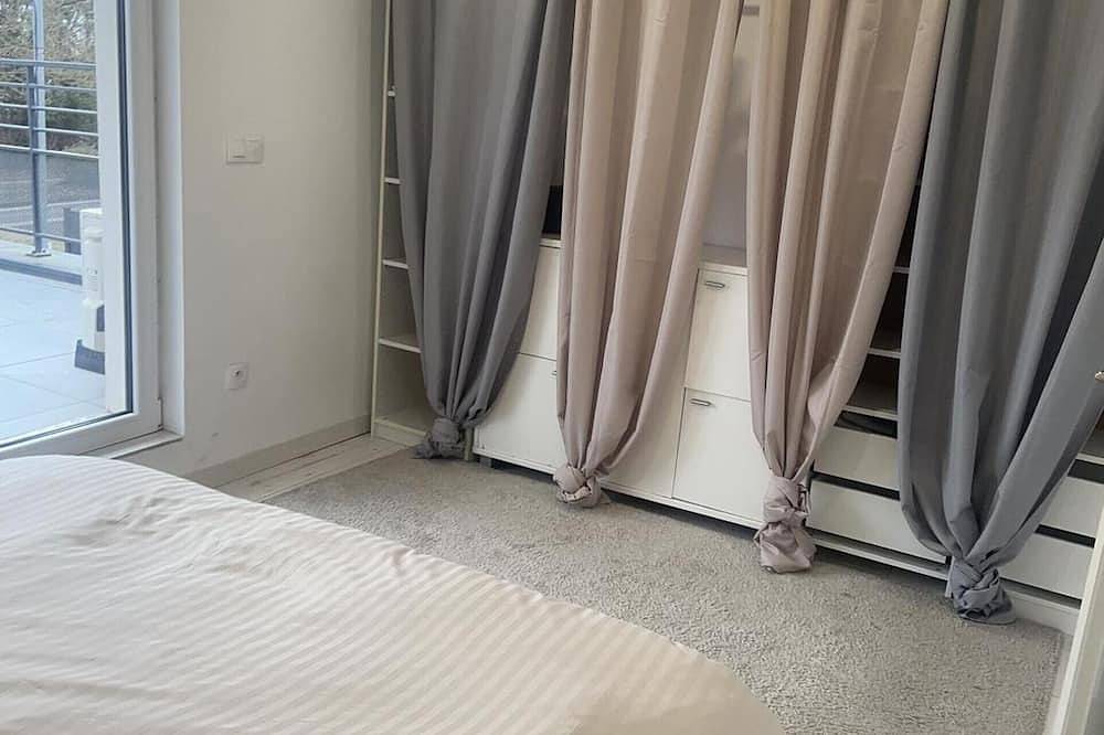 Holiday Home 'Résidence Foch' with Balcony and Wi-Fi in Lingolsheim, Strasbourg region