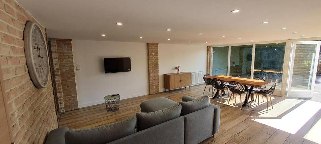 Location de vacances pour 6 personnes, avec Terrasse ainsi que Jardin et Vue à Preures - 4