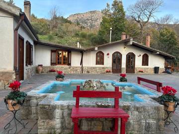 Gîte pour 3 personnes, avec jardin et piscine à Polizzi Generosa