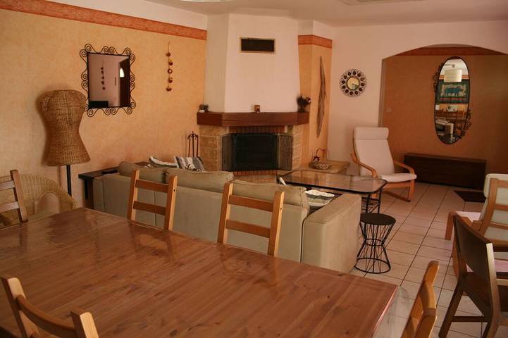 Location de vacances pour 6 personnes, avec terrasse et jardin à Pomérols - 4