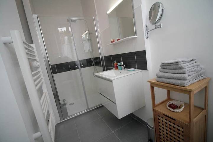Appartement entier, Appartement Tout Confort pour 4 personnes in Saint-Quentin, Aisne
