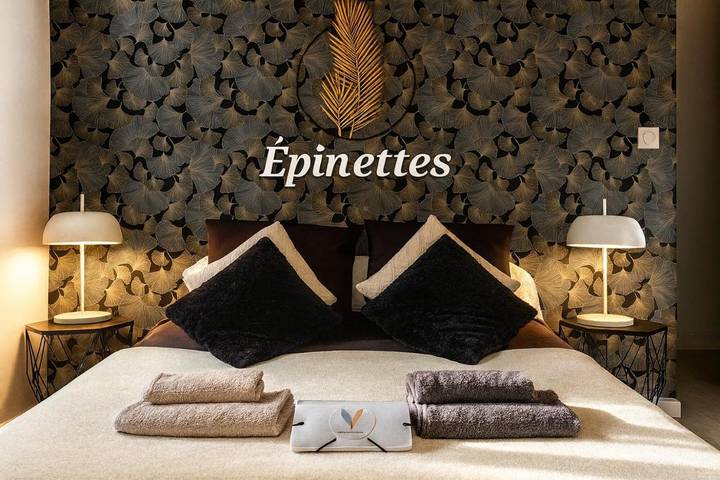 Chambre d’hôte pour 2 personnes, avec jardin ainsi que piscine et vue