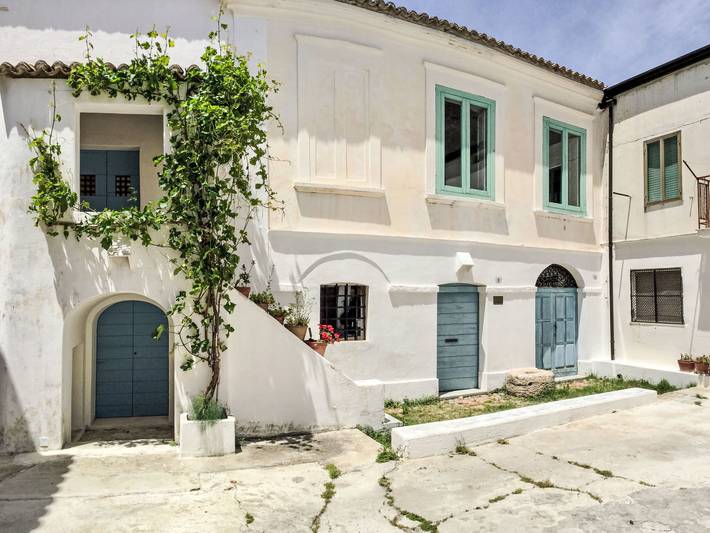 Gîte pour 7 personnes, avec Terrasse et Jardin à Strongoli