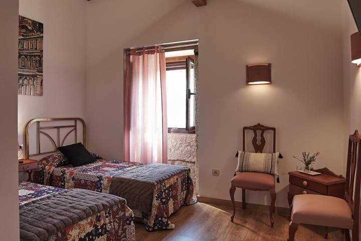 Gîte pour 2 personnes, avec jardin et terrasse à Guitiriz - 4