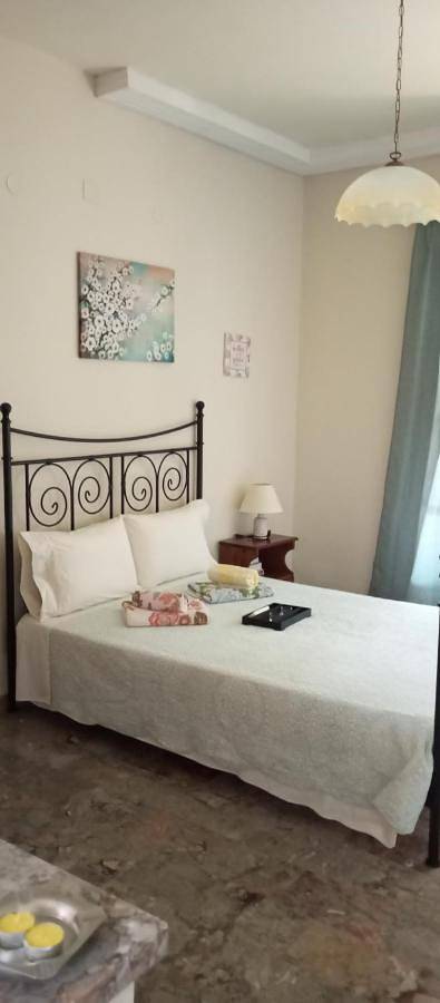 Gîte pour 2 personnes, avec jardin dans Liapádes - 3