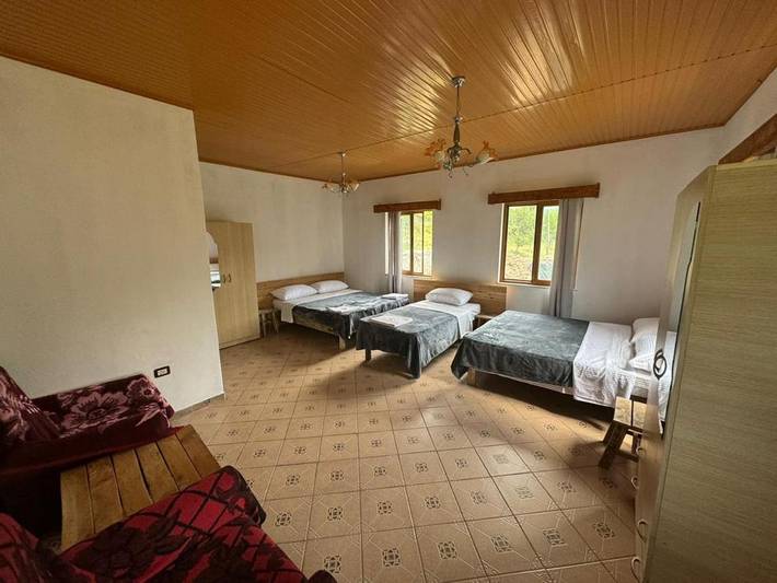 Maison d’hôte pour 3 personnes, avec piscine et bassin pour enfant ainsi que vue et jardin, animaux acceptés en Albanie - 4