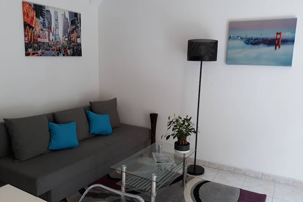 Appartement entier, Appartement pour vacances, cure thermale, mission, etc. in Bédarieux, Région de Béziers