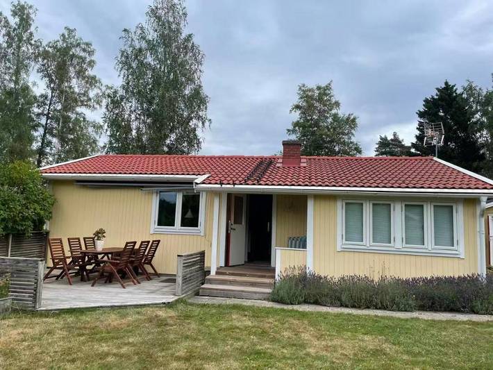 Ferienhaus für 5 Personen, mit Seeblick und Ausblick sowie Garten in Tibro
