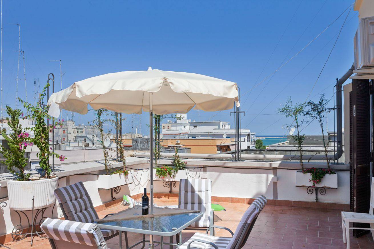 Apartamento inteiro, La Bella Vista Bari Seaview Terrace Apartment in Bari, Bari (província)