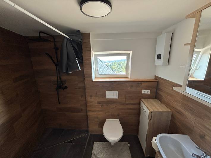 Ganze Ferienwohnung, Tiny Home 'Ameisberger Haus' mit Bergblick, privater Terrasse und Wlan in Bezirk Rohrbach