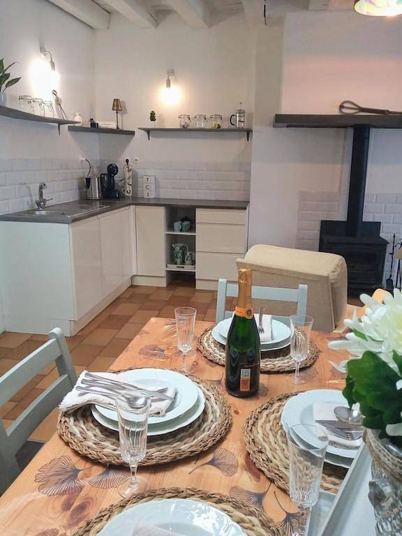 Location de vacances pour 3 personnes, avec jardin ainsi que terrasse et vue à Mailhac-sur-Benaize - 3