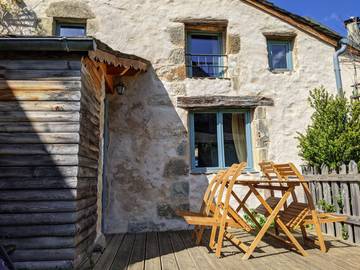 Gîte pour 4 personnes, avec jardin et terrasse à Saint-Jean-du-Bruel