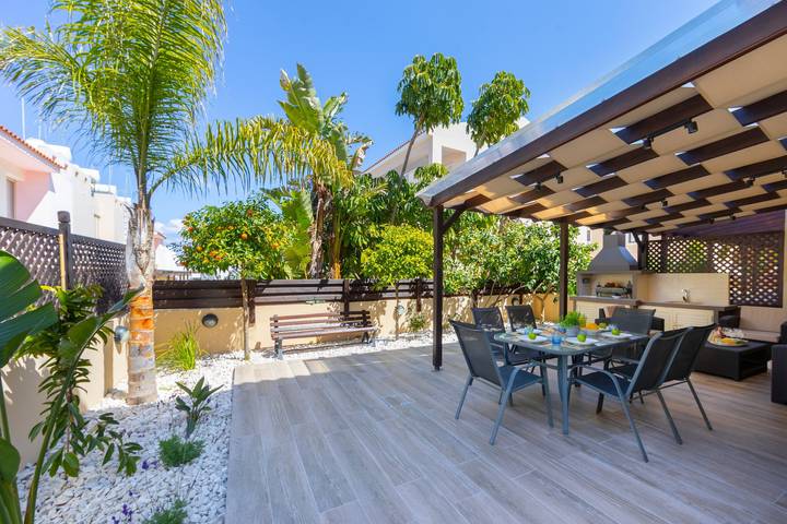 Villa für 6 Personen, mit Kinderpool und Balkon sowie Garten auf Zypern - 2