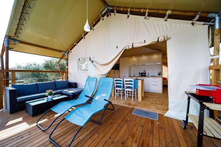 Tente pour 5 personnes, avec jardin ainsi que piscine et vue, animaux acceptés en Croatie - 4