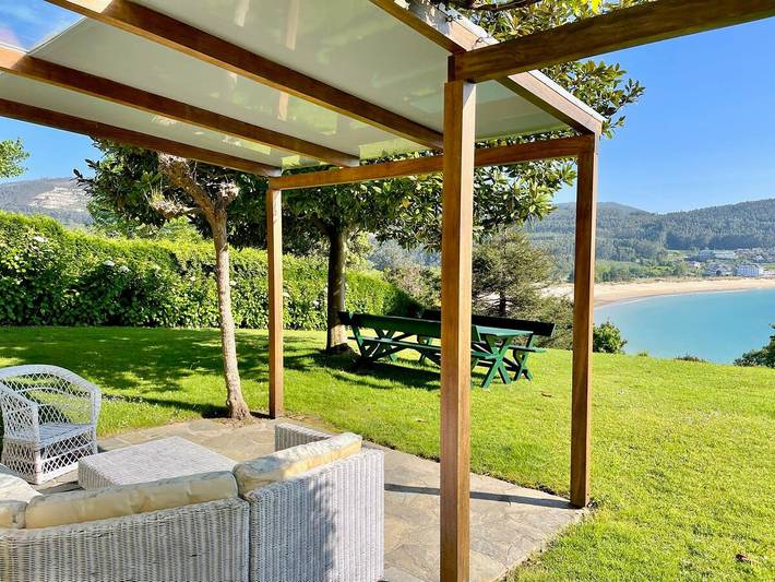 Apartamento para 8 personas, con Vistas al mar y Jardín en Viveiro
