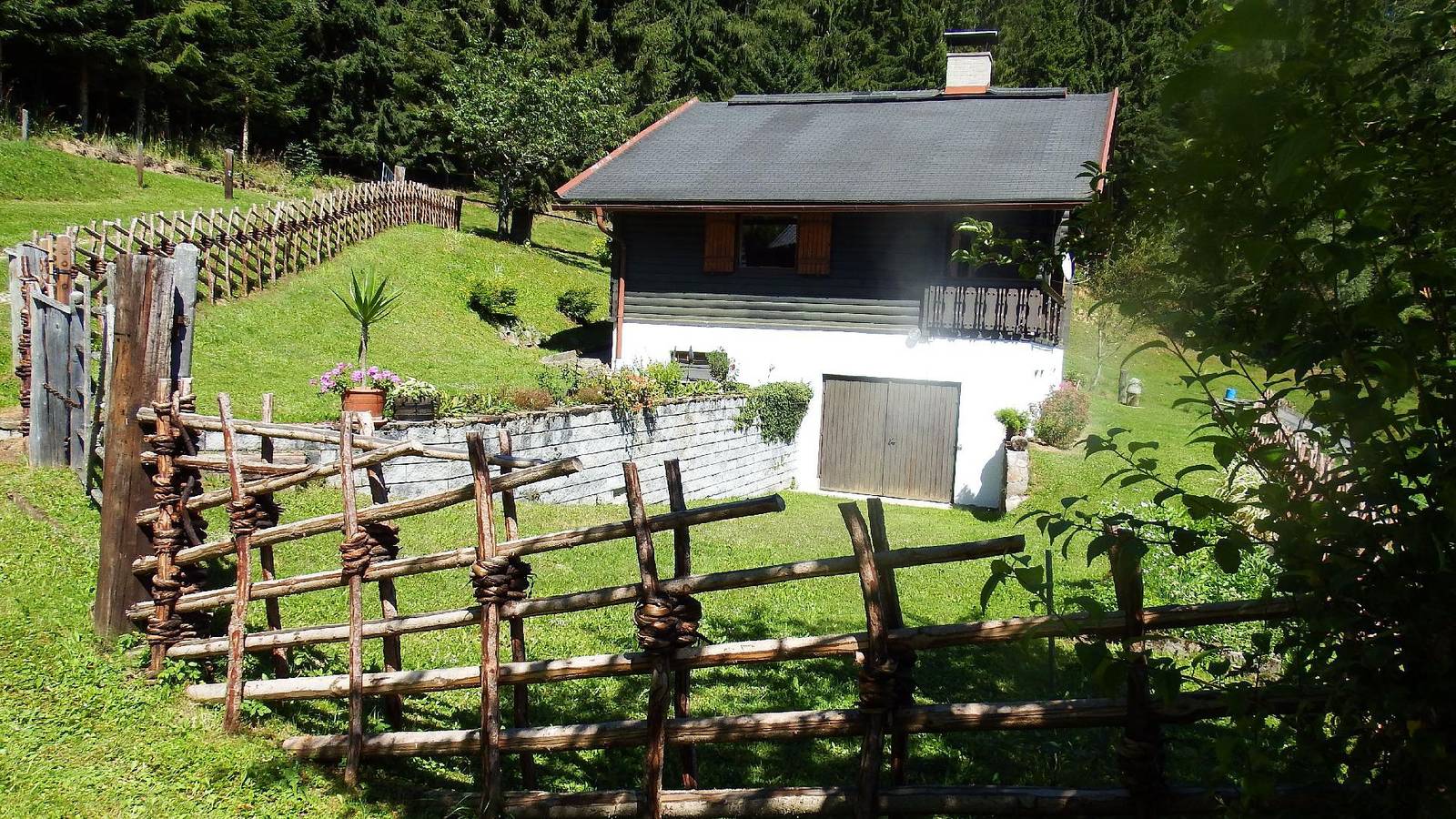 Holiday house with a garden, in the mountains in Wolfsberg, Unterkärnten