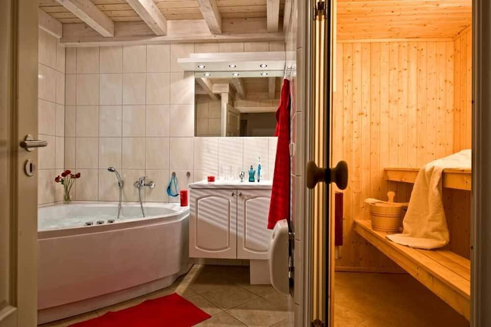 Fh Falster Xxl im Schlosspark Bad Saarow, 178m², 8+4 Pers, Sauna,Whirlpool,Kamin in Bad Saarow, Dahme-Seengebiet