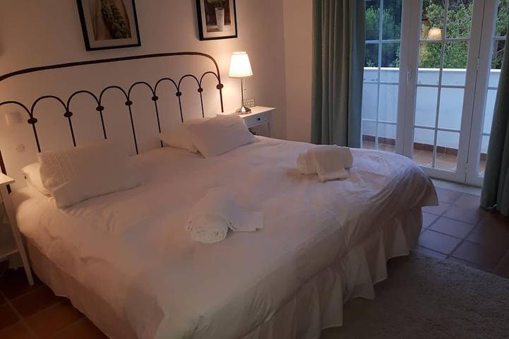 Entire apartment, Superb 2Br Apartment on the Prestigious 5* Praia Del Rey Beach & Golf Resort. in Amoreira, Leiria District