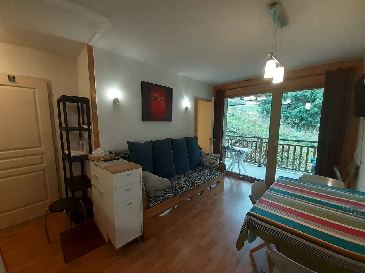 Ganze Wohnung, 2-Zi. Wohnung in Valfréjus, nahe Seilbahn, ausgestattete Küche, Balkon, Haustiere erlaubt in Valfréjus, Modane