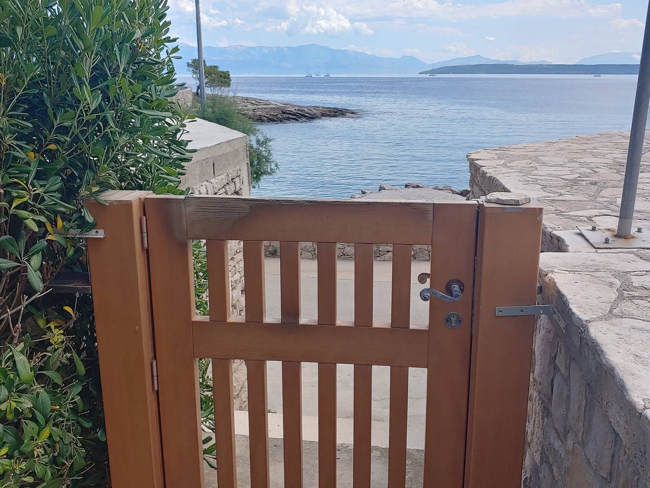 Ganze Wohnung, Studio Appartement am Strand Stomorska, Solta As-26008-a in Necujam, Solta