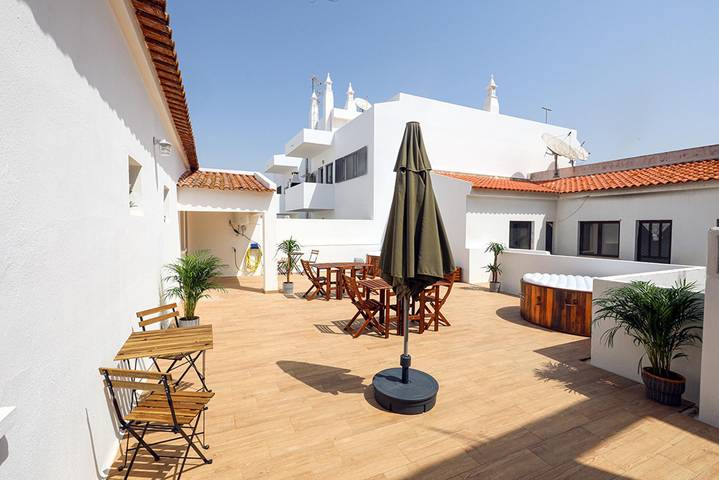 Gästehaus für 2 Personen mit Terrasse in Odiáxere, Faro Distrikt