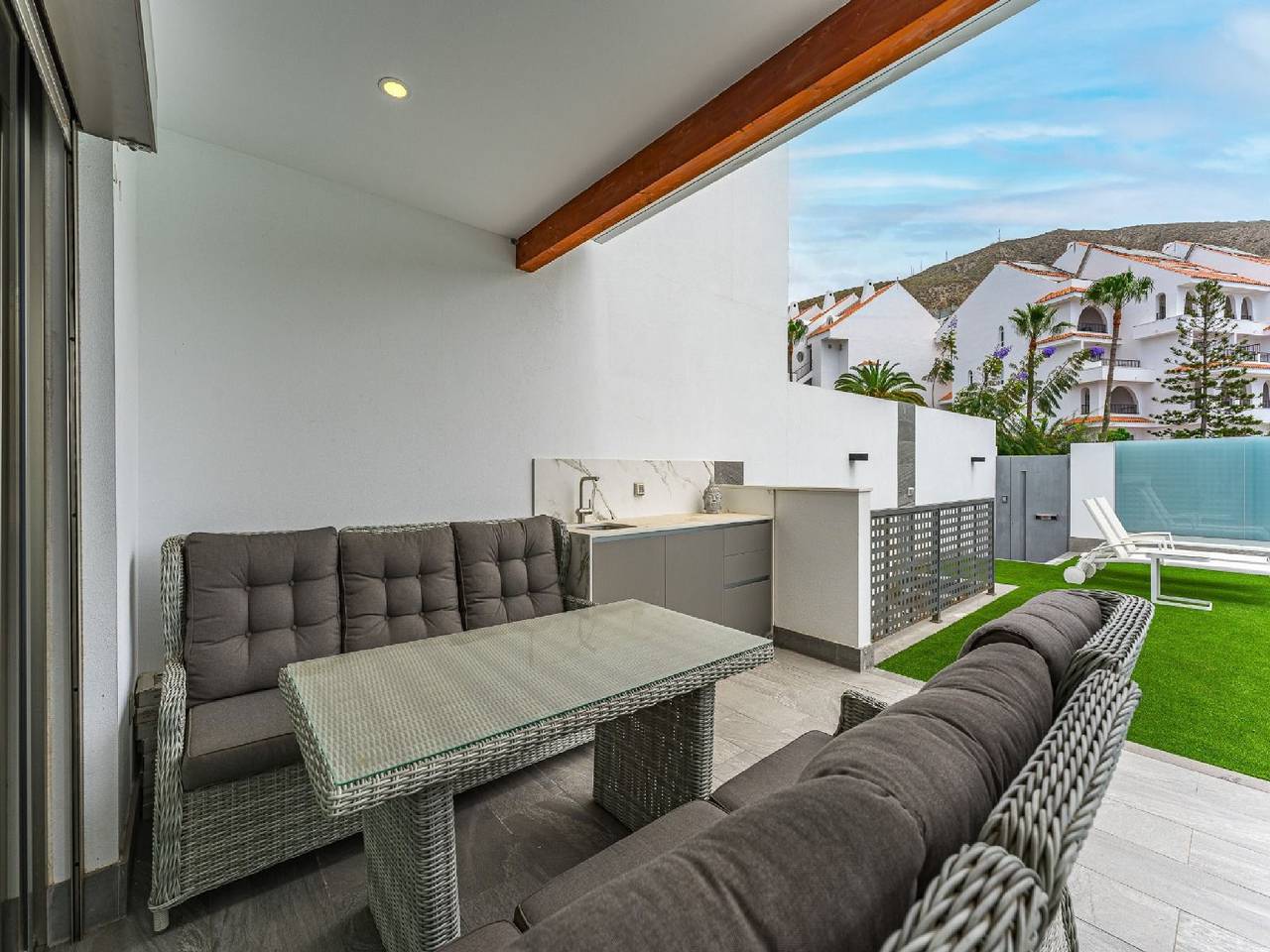 Villa Los Cristianos Deluxe | Prime Location |  Private Heated Pool with Waterfall | Outdoor Dining & Bbq in Los Cristianos, Arona