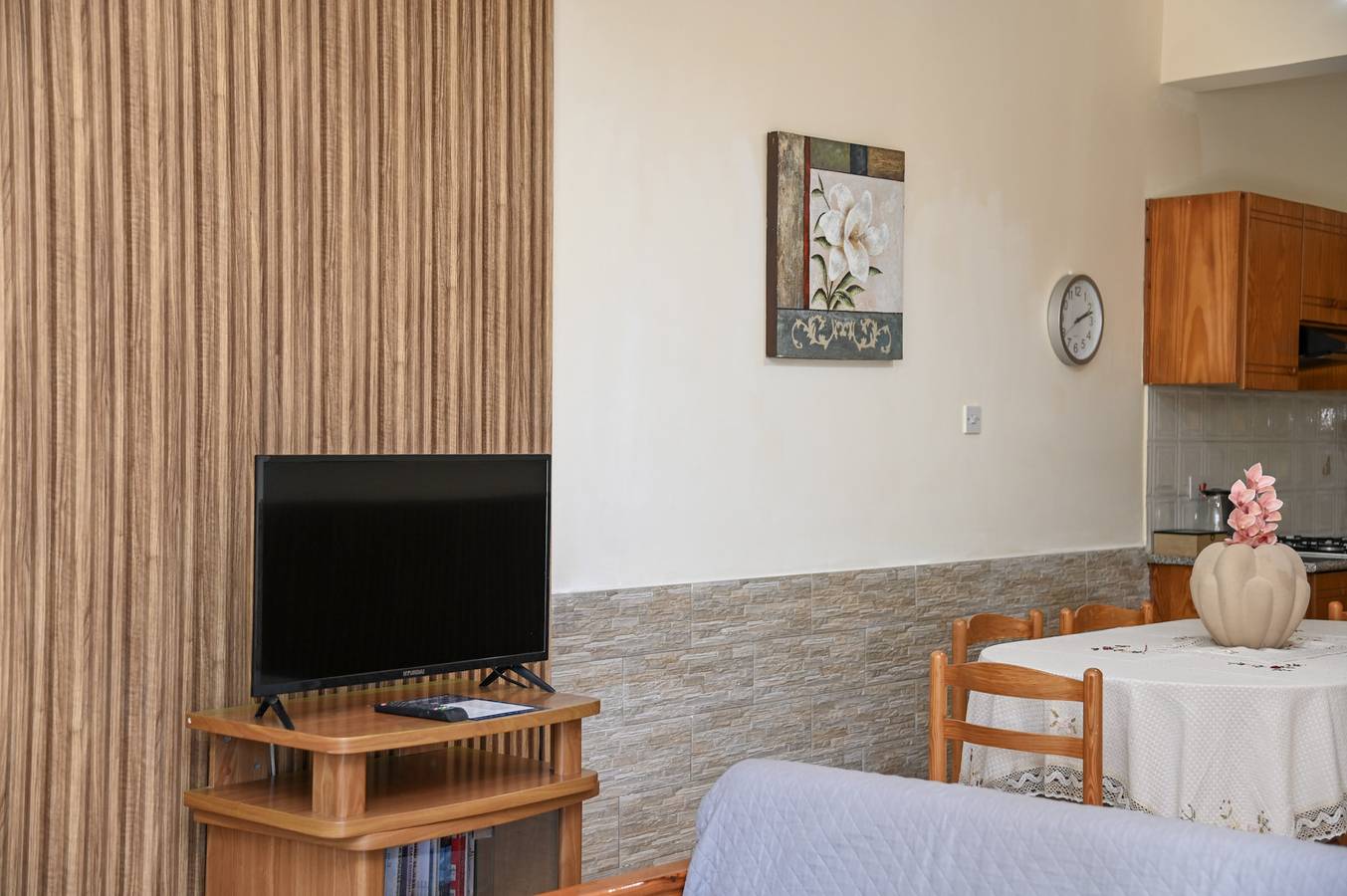 Kritos Apartments – ein Schlafzimmer in Αργάκα, Südzypern