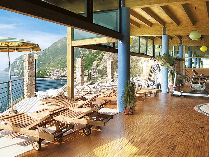 Ferienwohnung für 4 Personen, mit Seeblick und Sauna sowie Balkon und Kinderpool in Limone sul Garda - 4