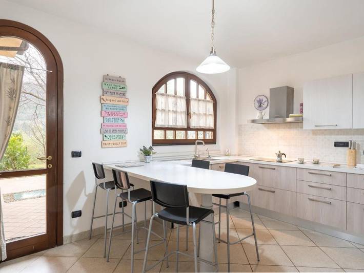 Location de vacances pour 6 personnes, avec terrasse et jacuzzi à Cisano sul Neva - 4