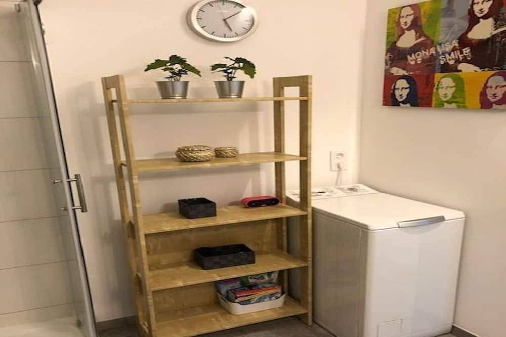 Geheel appartement, Modern 2-room apartment with balcony in the heart of Cologne... in Keulen, Rijnland