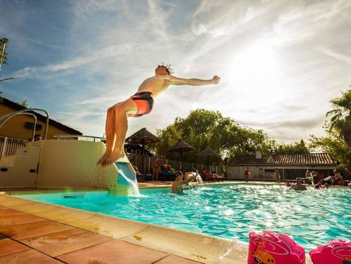 Location de vacances pour 3 personnes, avec piscine et terrasse à Villegly - 4