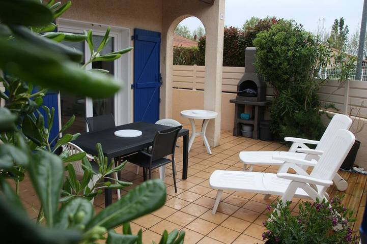 Villa pour 4 personnes, avec terrasse et piscine à Saint-Cyprien
