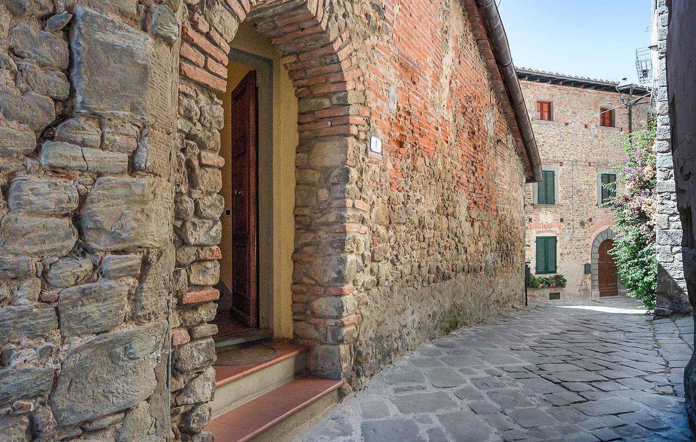 Ganze Ferienwohnung, Gemütliche Ferienwohnung in der Nähe des Zentrums von Massa e Cozzile mit WLAN und Klimaanlage in Massa e Cozzile, Pistoia Provinz