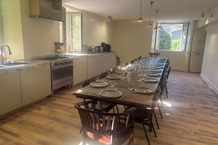 Château pour 23 personnes, avec jardin en Ardèche - 2