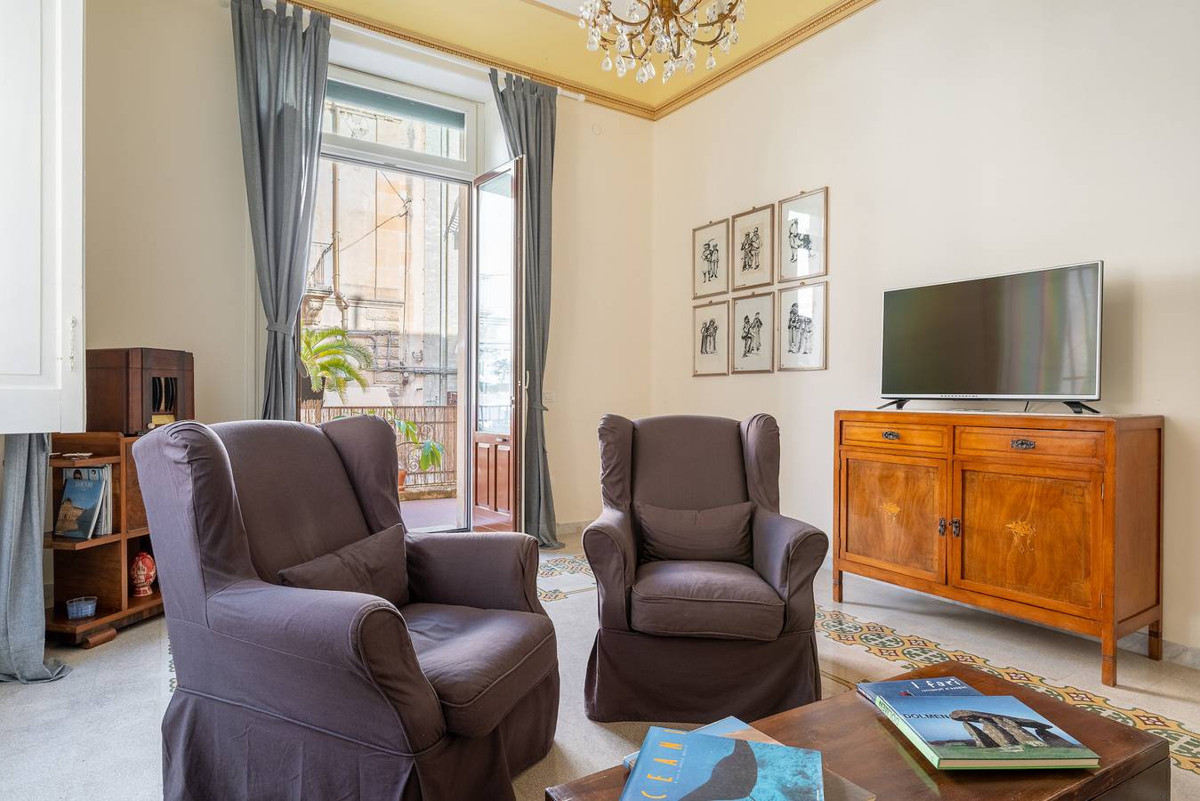 Entire apartment, Holiday apartment for 2 people with terrace in Noto, Noto region