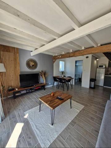 Chambre d’hôte pour 5 personnes, avec piscine ainsi que jardin et vue à Conteville