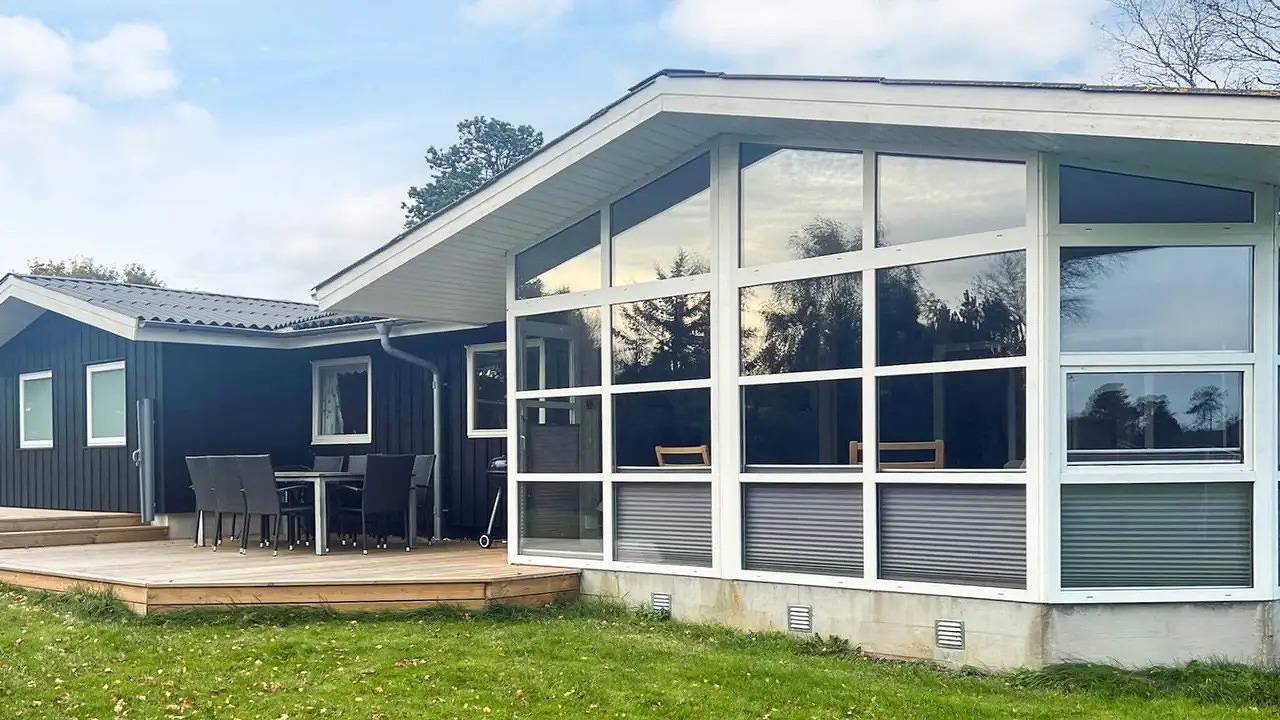 Feriehus for 9 personer med jacuzzi in Sæby, Nordøstjylland
