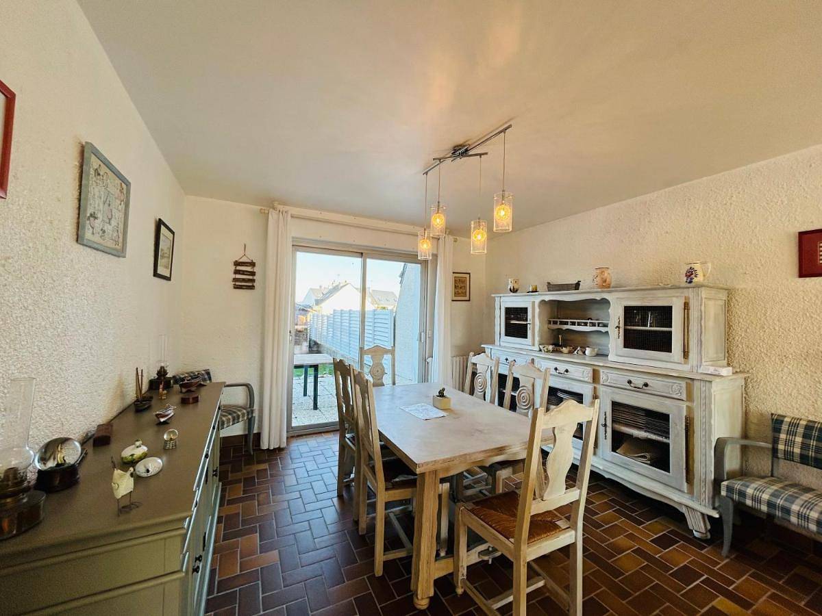 Maison Alis 5 pièces 10 personnes à 100 mètres de la plage du Courégant in Ploemeur, Côte des Mégalithes