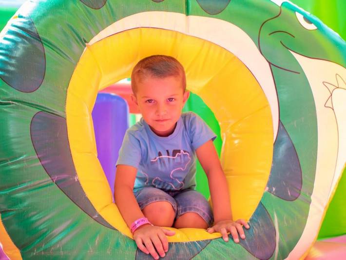 Camping pour 2 personnes, avec sauna et piscine ainsi que bassin pour enfant et terrasse dans le Nord-Pas-de-Calais - 4