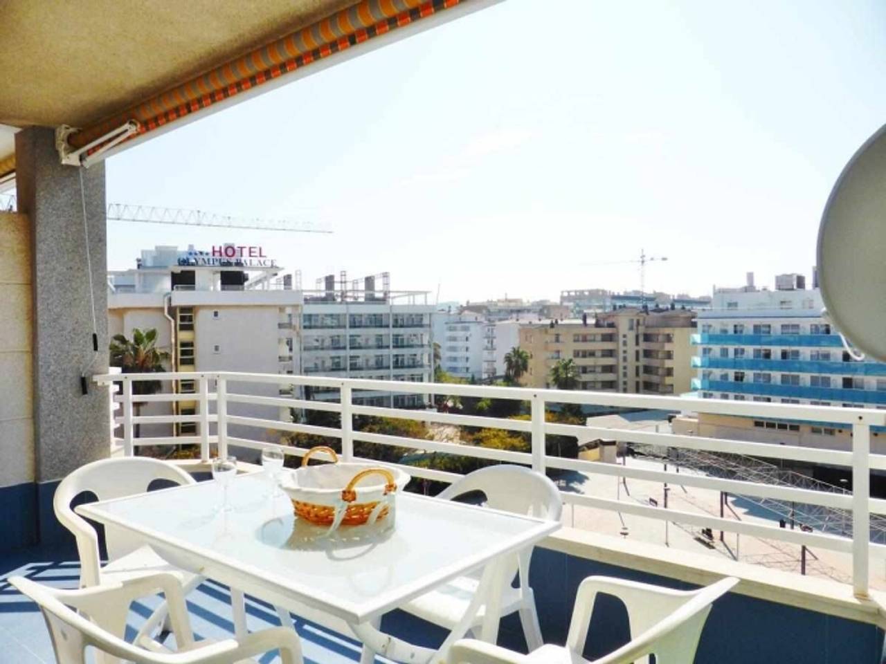 Entire apartment, Family apartment in Salou, near the beach, up to 5 people in Salou, Costa Dorada