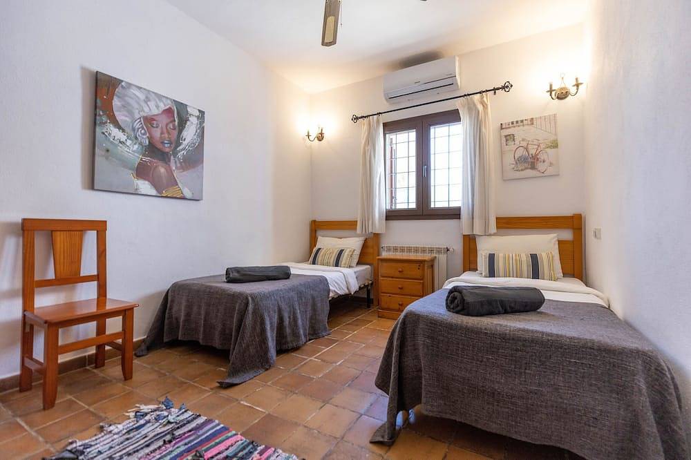 Villa Miguel - 4 Bedrooms | Pool | Central Ibiza | Wifi in San Rafael (Ibiza), Sant Antoni de Portmany