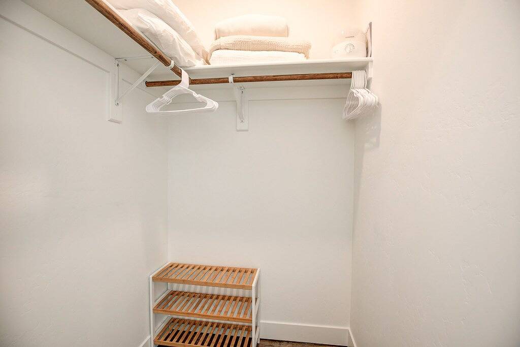 Ganze Wohnung, River West Ptarmigan Peak Condo: Upscale Riverfront Retreat in Silverthorne, Arapaho and Roosevelt National Forests